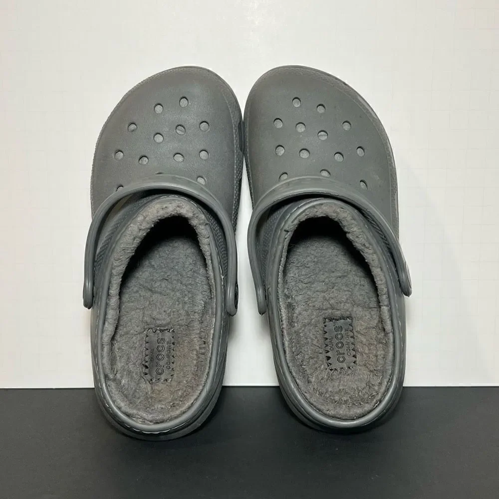 Junior CROCS Dual Comfort Gray Faux Fur Lined Slip On Clogs / Size 2